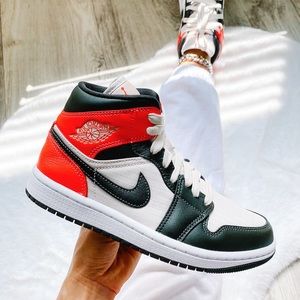 Nike air jordan 1 mid sneakers